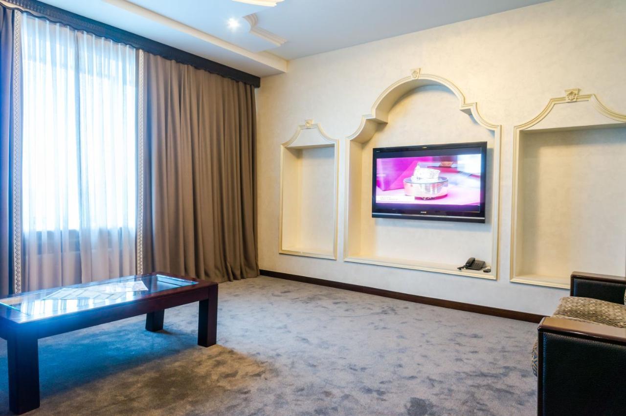 Royal Palace Hotel Almaty Ngoại thất bức ảnh