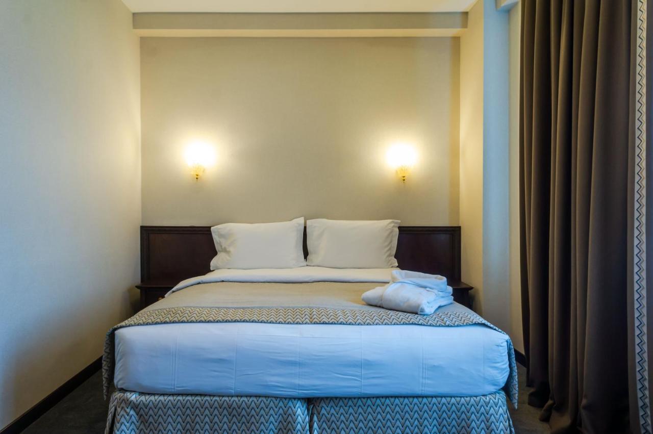 Royal Palace Hotel Almaty Ngoại thất bức ảnh