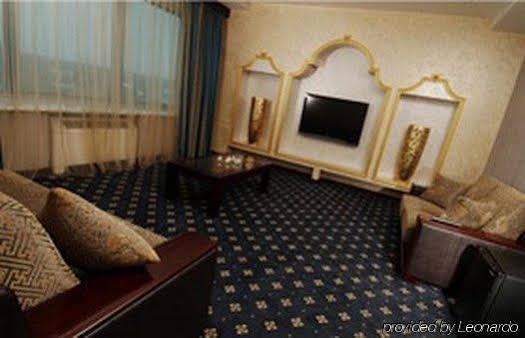 Royal Palace Hotel Almaty Ngoại thất bức ảnh