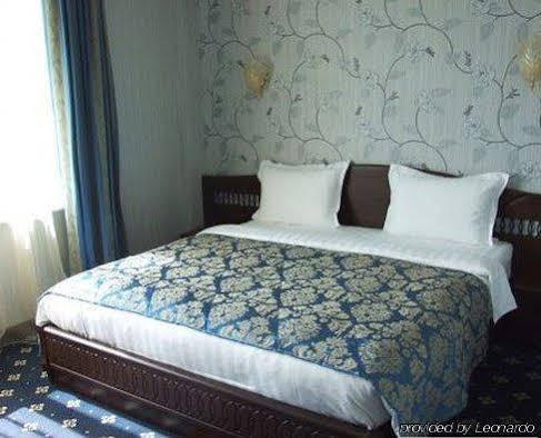 Royal Palace Hotel Almaty Ngoại thất bức ảnh