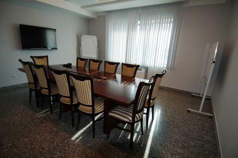 Royal Palace Hotel Almaty Ngoại thất bức ảnh