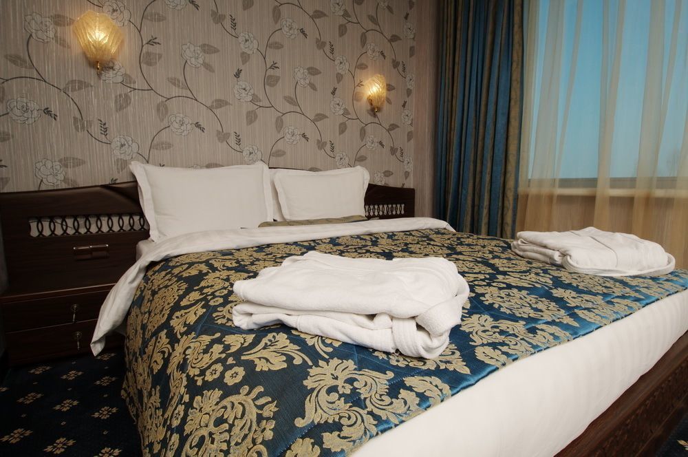 Royal Palace Hotel Almaty Ngoại thất bức ảnh